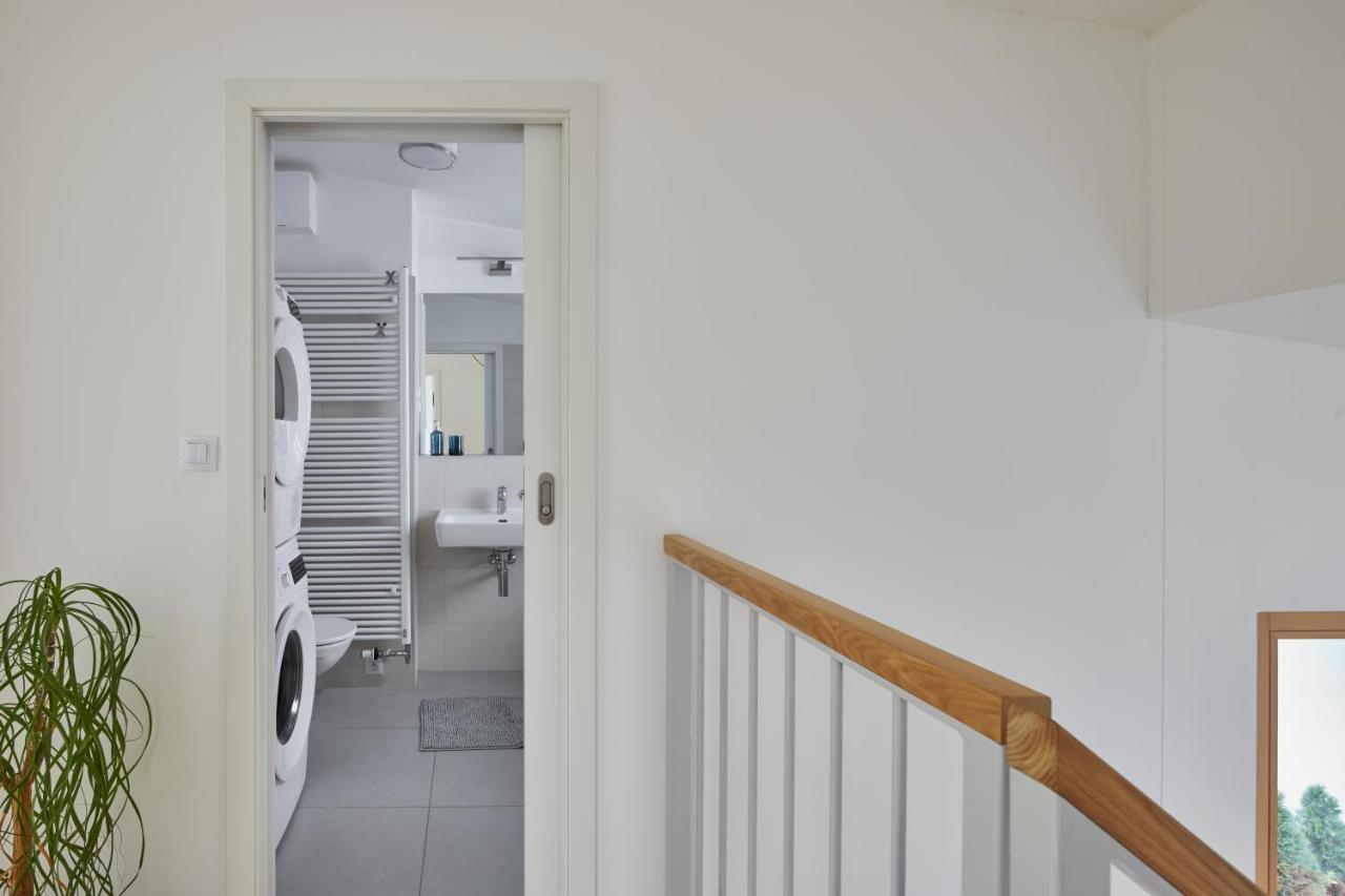 Days - W 2bdr - 3 Balconies - Garage - Next To Park Praga