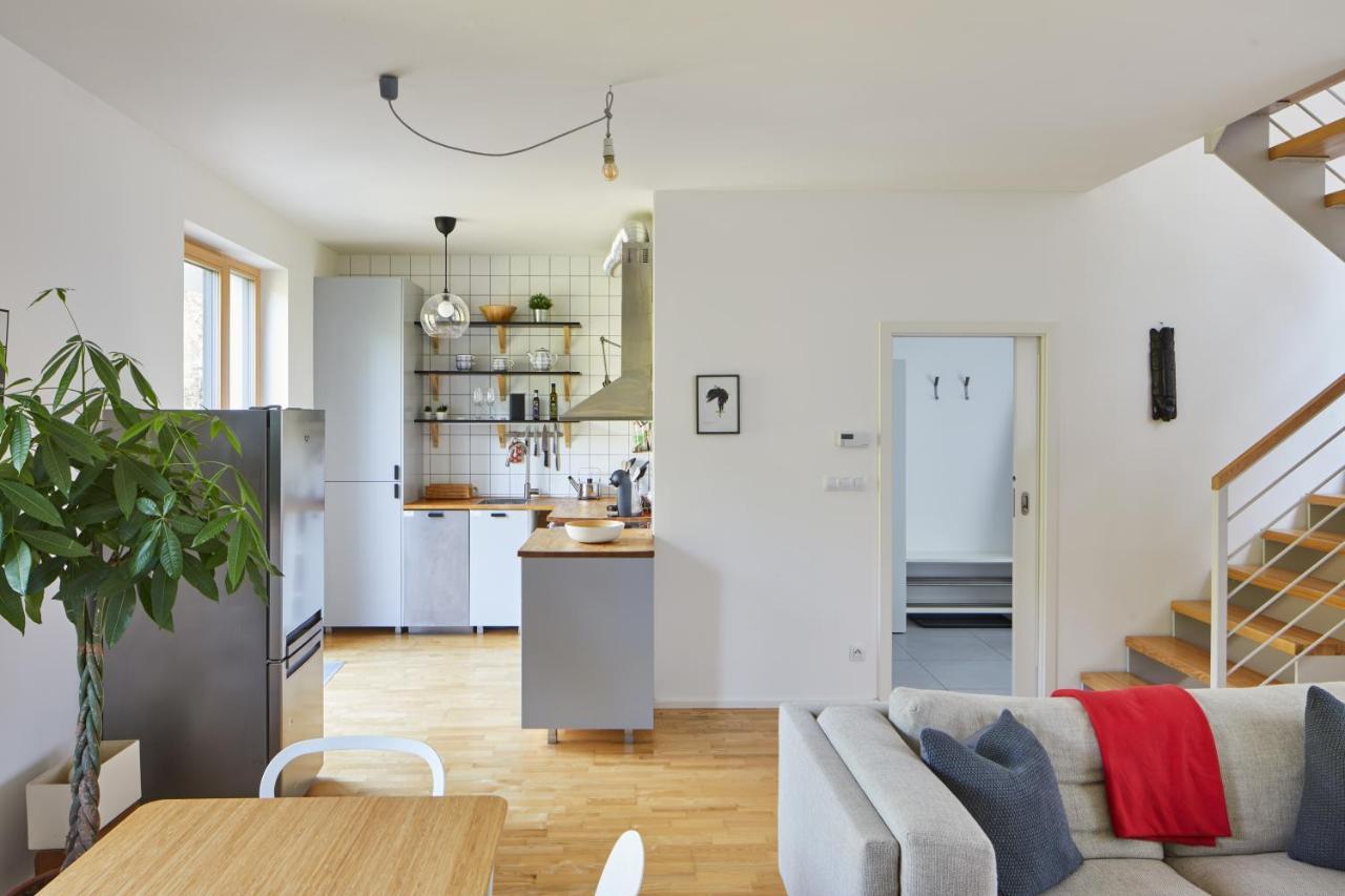 Days - W 2bdr - 3 Balconies - Garage - Next To Park Apartamento